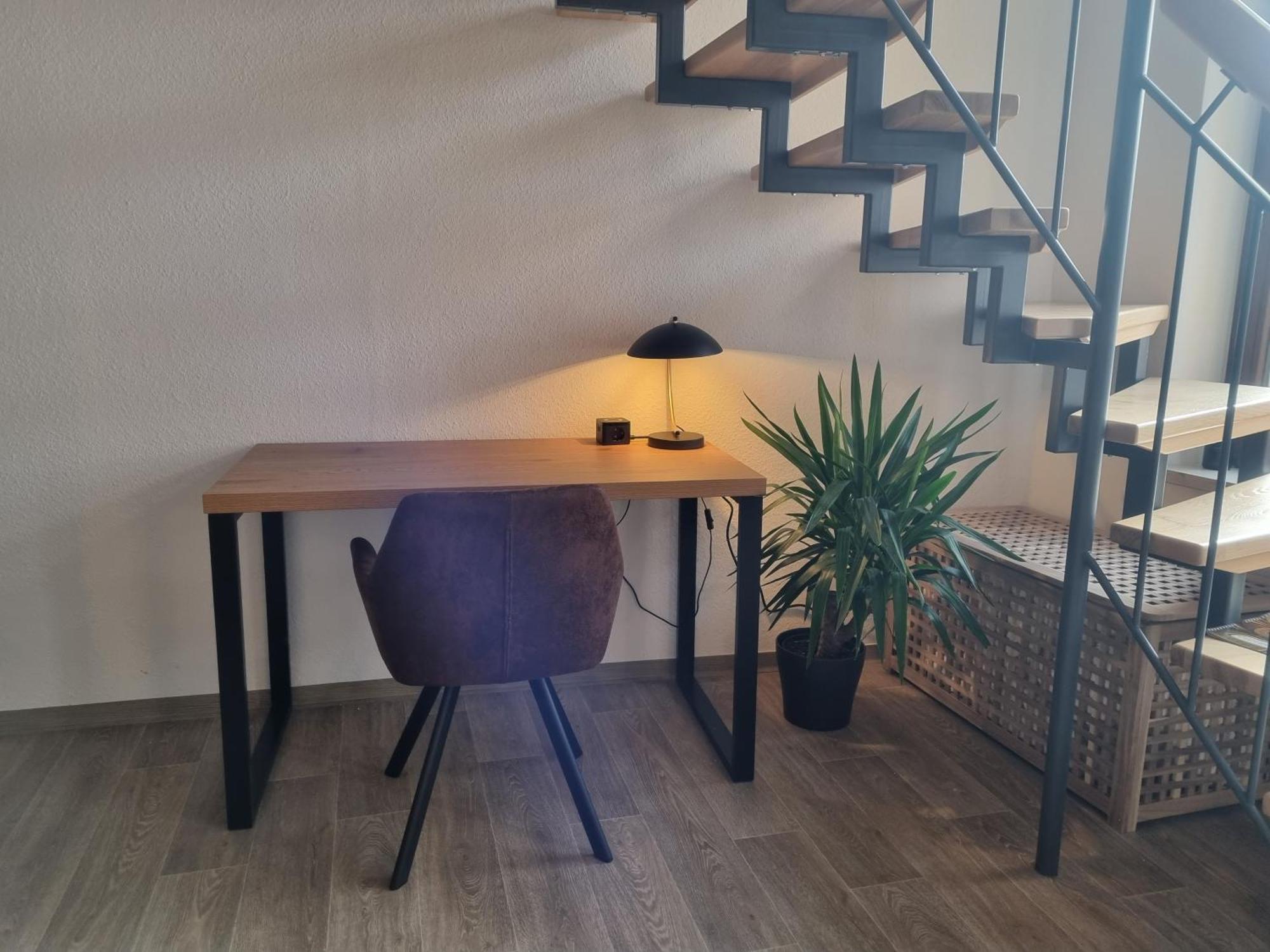 Maremar - Design Maisonette Altstadt - 4 Pers - 57qm - Luxus Boxspringbett - Kueche - Arbeitsplatz - Privater Parkplatz Apartment Greiz